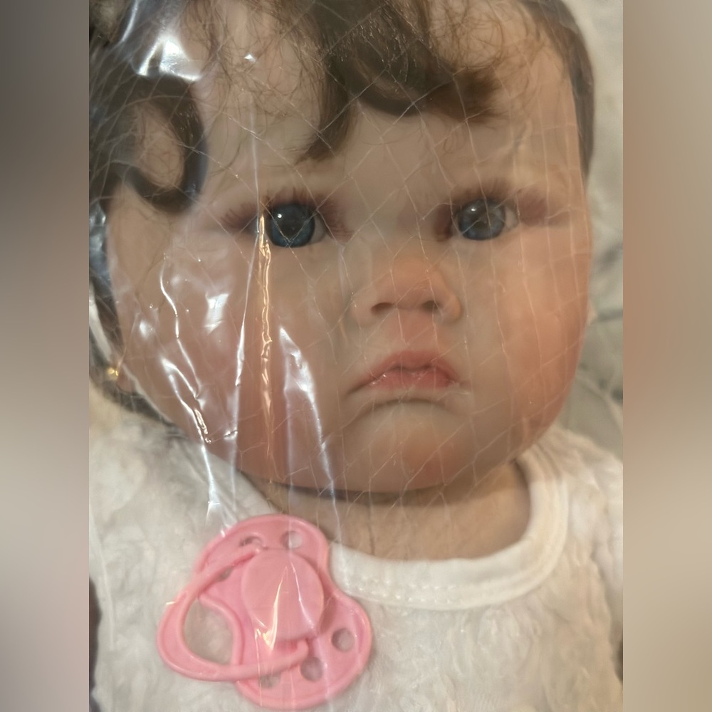 Reborn NEW chubby baby girl larger size and realistic